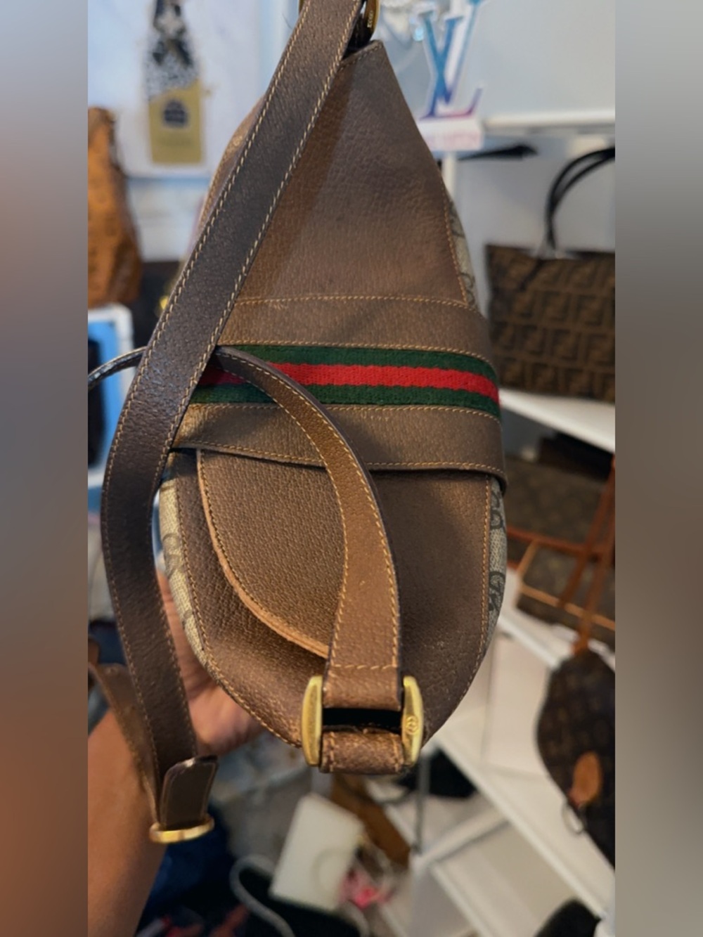 Authentic Gucci GG Supreme Bucket bag - Picture 3 of 16